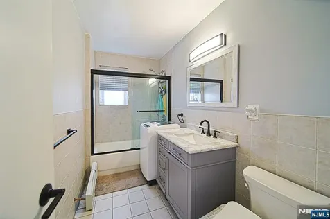 2320 Linwood Avenue Fort Lee NJ 07024