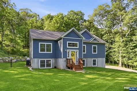 461 Brook Road Ringwood NJ 07456