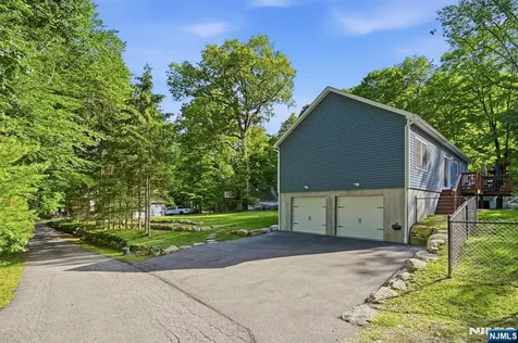 461 Brook Road Ringwood NJ 07456