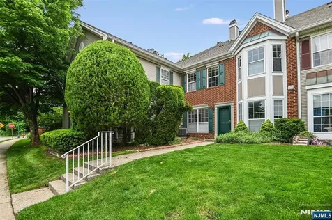 1030 Cumberland Court Mahwah NJ 07430