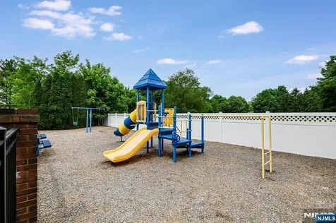1030 Cumberland Court Mahwah NJ 07430