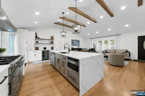 73 Seminole Wayne NJ 07470