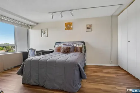 3 Horizon Road Fort Lee NJ 07024