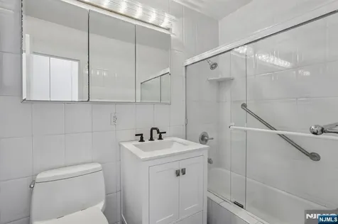 3 Horizon Road Fort Lee NJ 07024