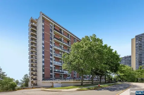 3 Horizon Road Fort Lee NJ 07024