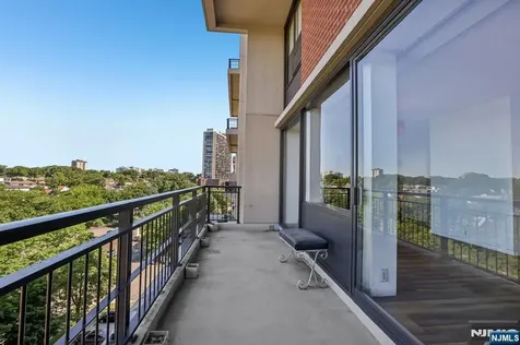 3 Horizon Road Fort Lee NJ 07024