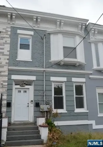 108 Peabody Place Newark NJ 07104