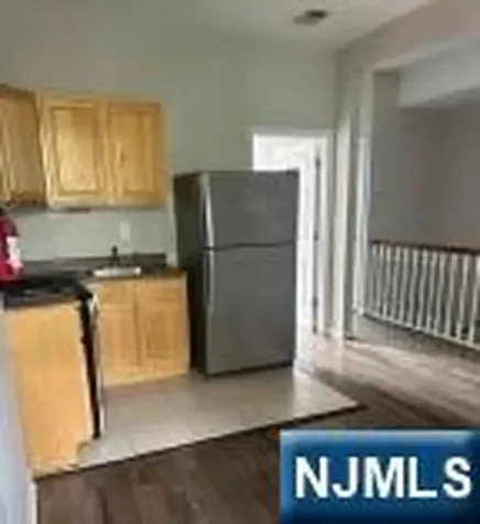 108 Peabody Place Newark NJ 07104