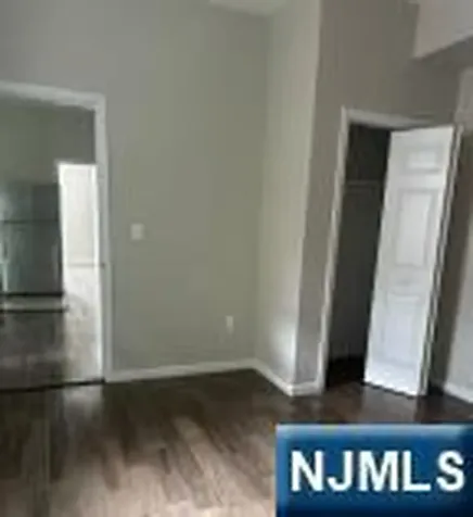 108 Peabody Place Newark NJ 07104