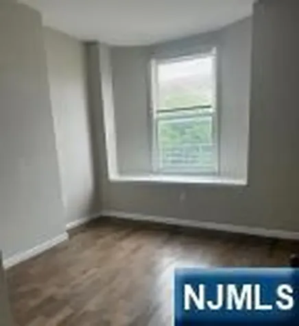 108 Peabody Place Newark NJ 07104