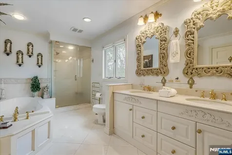 670 Swathmore Lane Paramus NJ 07652