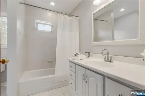 670 Swathmore Lane Paramus NJ 07652