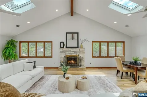 670 Swathmore Lane Paramus NJ 07652