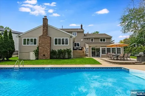 670 Swathmore Lane Paramus NJ 07652