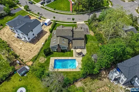 670 Swathmore Lane Paramus NJ 07652