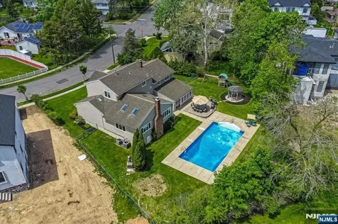 670 Swathmore Lane Paramus NJ 07652