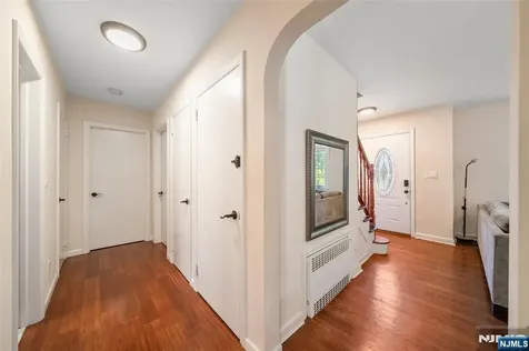 553 Ray Avenue Ridgefield NJ 07657