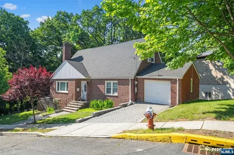 553 Ray Avenue Ridgefield NJ 07657