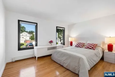 531 Chestnut Place Teaneck NJ 07666