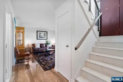 531 Chestnut Place Teaneck NJ 07666