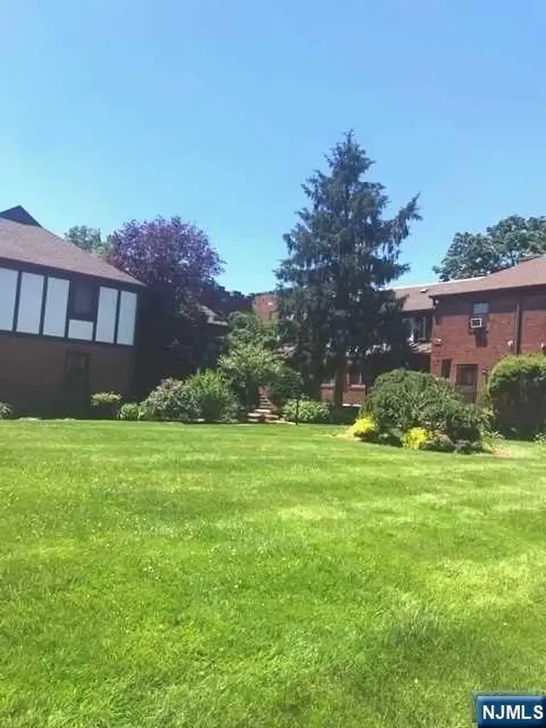 520 Broad Avenue Englewood NJ 07631