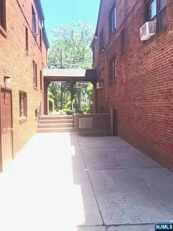 520 Broad Avenue Englewood NJ 07631