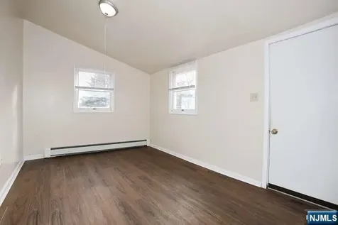 68 Mohawk Avenue Hawthorne NJ 07506