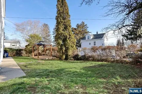 68 Mohawk Avenue Hawthorne NJ 07506