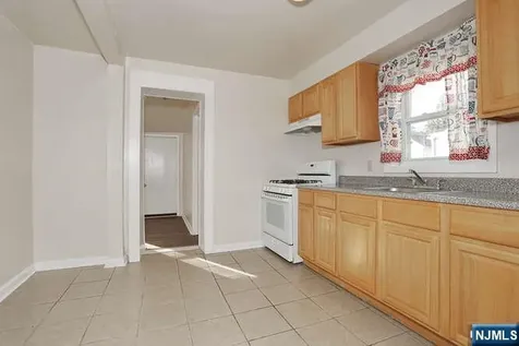 68 Mohawk Avenue Hawthorne NJ 07506