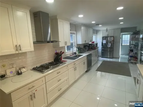 701 Sunderland Road Teaneck NJ 07666