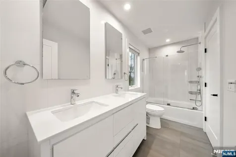 55 Cedar Street Cresskill NJ 07626