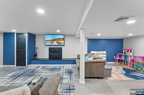 12 Calvin Avenue Lodi NJ 07644
