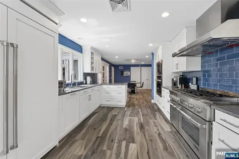 1271 Alicia Avenue Teaneck NJ 07666