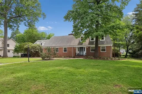 1271 Alicia Avenue Teaneck NJ 07666