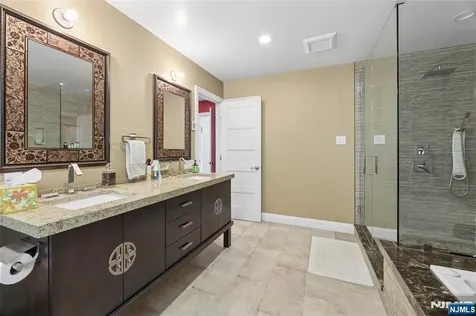 1271 Alicia Avenue Teaneck NJ 07666