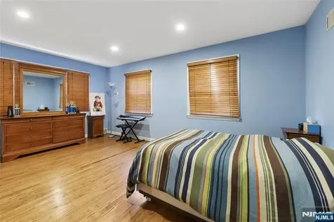 1271 Alicia Avenue Teaneck NJ 07666