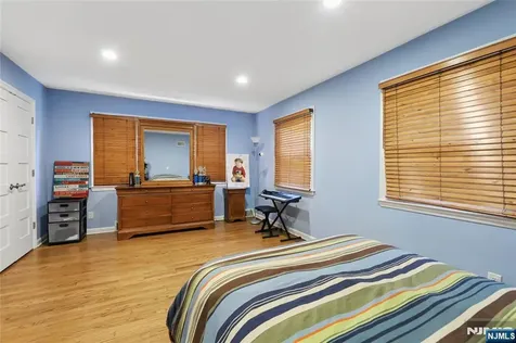 1271 Alicia Avenue Teaneck NJ 07666