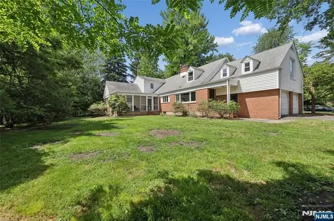 1271 Alicia Avenue Teaneck NJ 07666