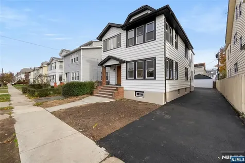 218 Ampere Parkway Bloomfield NJ 07003