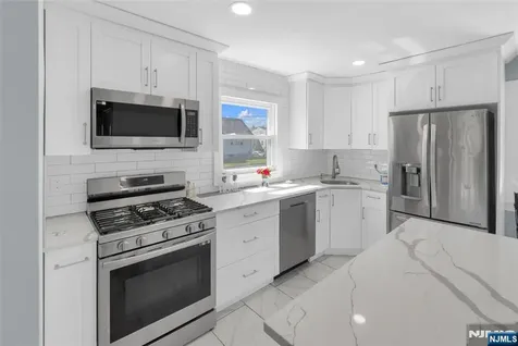 29 Stansfield Place North Haledon NJ 07508