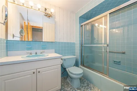 319 Winifred Drive Totowa NJ 07512