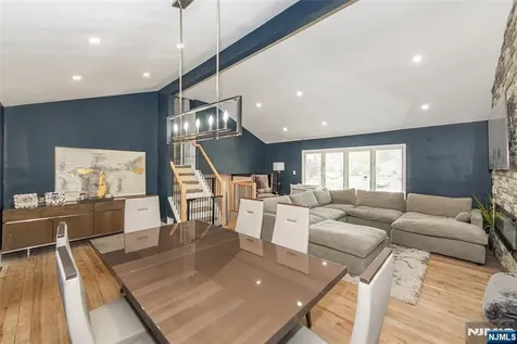 319 Winifred Drive Totowa NJ 07512