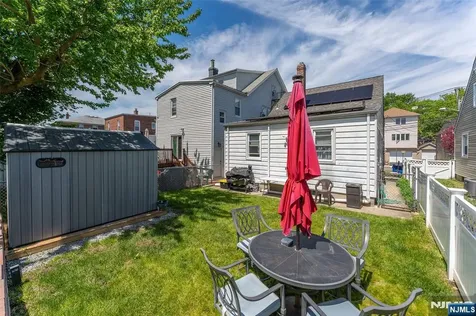 19 Albert Street North Arlington NJ 07031