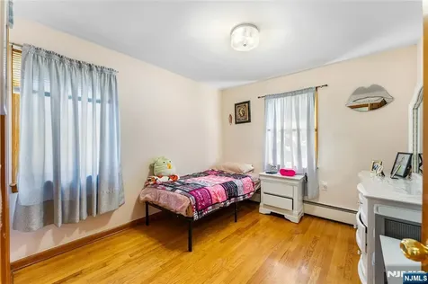 19 Albert Street North Arlington NJ 07031