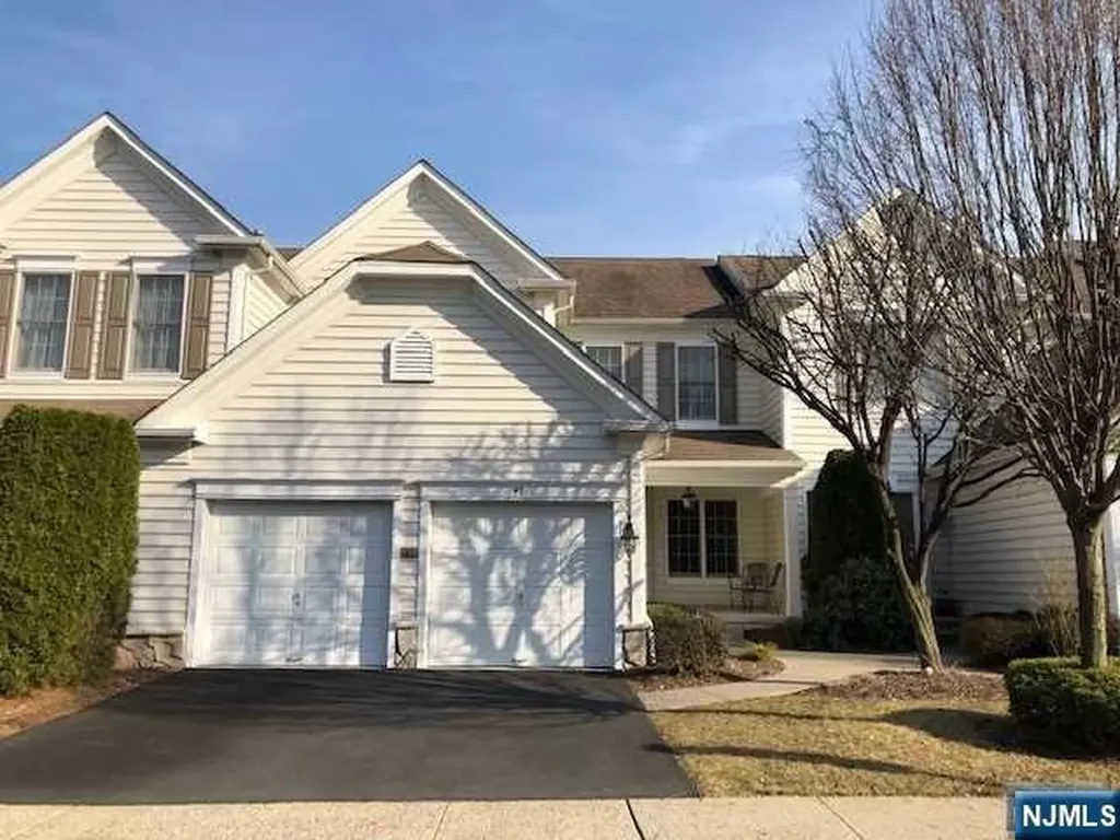47 Mulberry Court Paramus NJ 07652