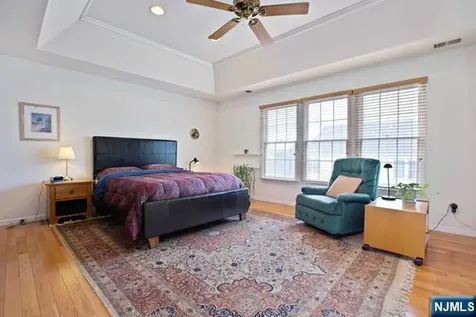 47 Mulberry Court Paramus NJ 07652