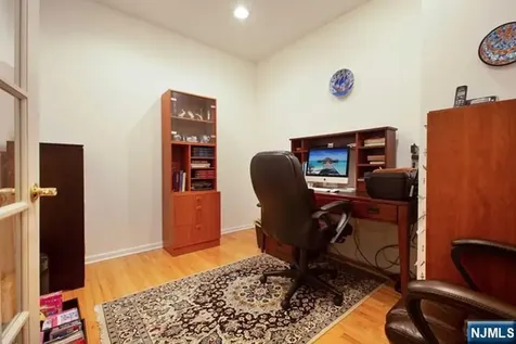 47 Mulberry Court Paramus NJ 07652