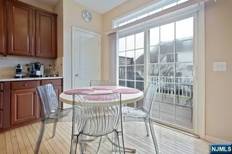 47 Mulberry Court Paramus NJ 07652