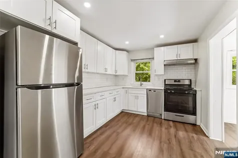 42 Ridgewood Avenue Paramus NJ 07652
