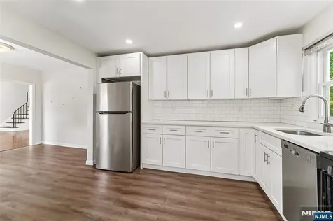 42 Ridgewood Avenue Paramus NJ 07652